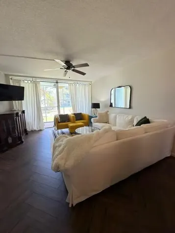 2004 S Federal Highway Boynton Beach FL 33435