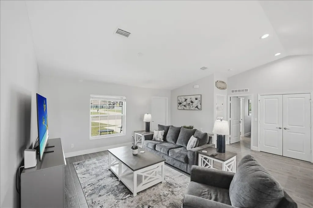 2213 SW Salmon Road Port St Lucie FL 34953