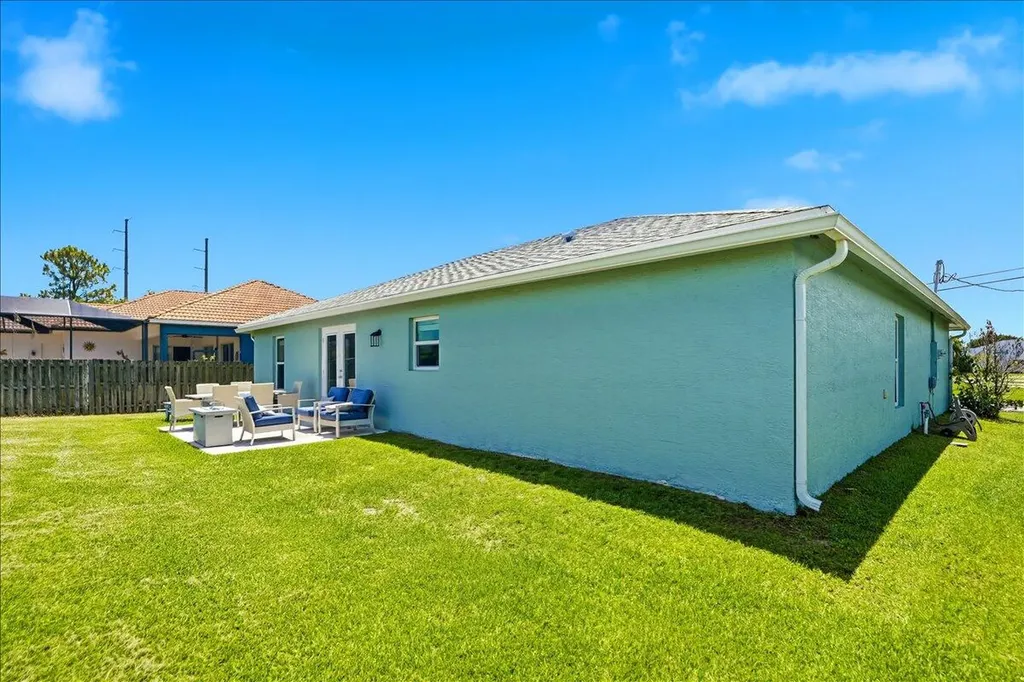 2213 SW Salmon Road Port St Lucie FL 34953