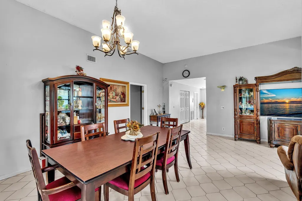 5463 Alta Way Lake Worth FL 33467