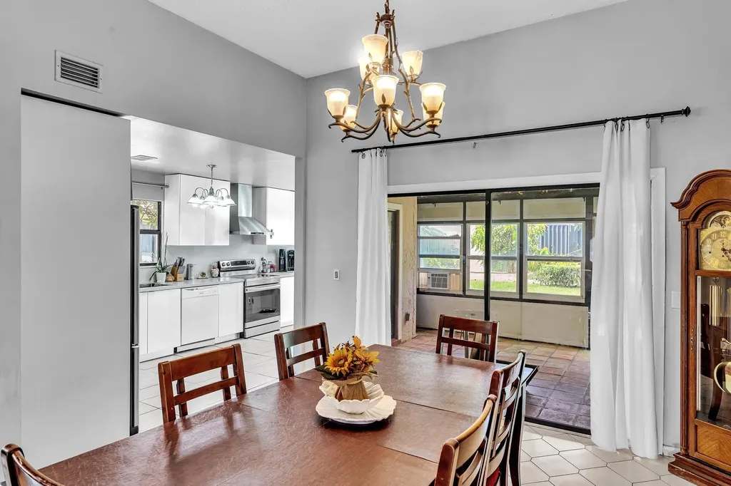 5463 Alta Way Lake Worth FL 33467