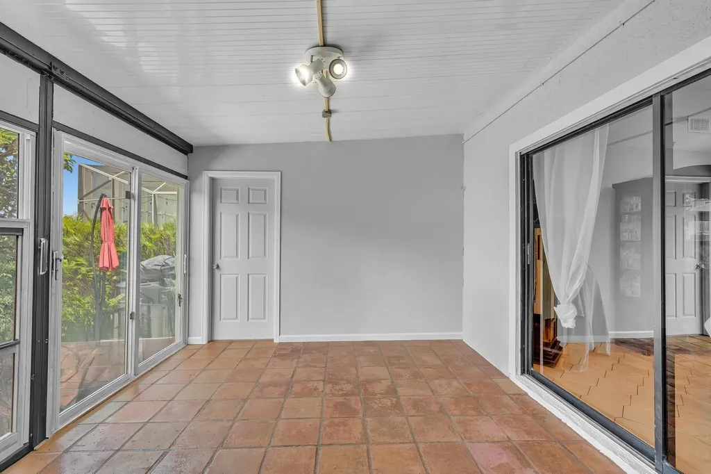 5463 Alta Way Lake Worth FL 33467