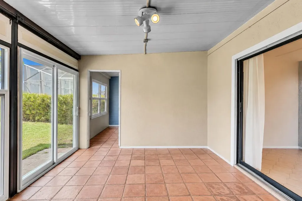 5463 Alta Way Lake Worth FL 33467