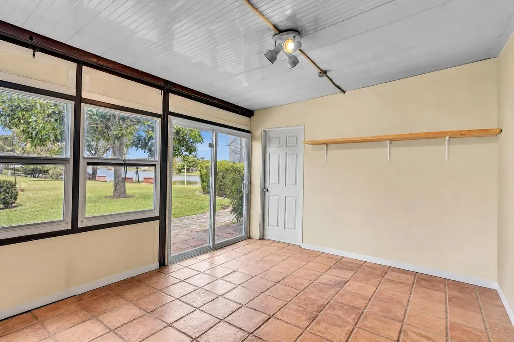 5463 Alta Way Lake Worth FL 33467