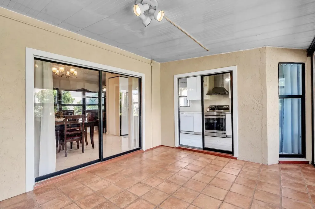 5463 Alta Way Lake Worth FL 33467