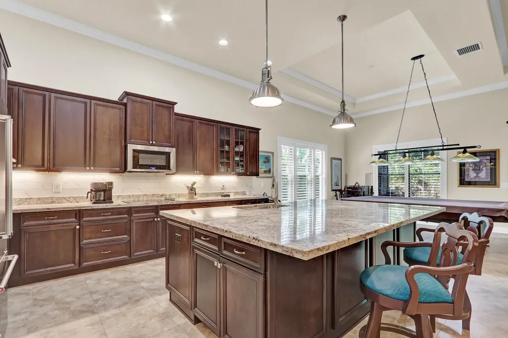 1042 NE Savanna Oaks Way Jensen Beach FL 34957
