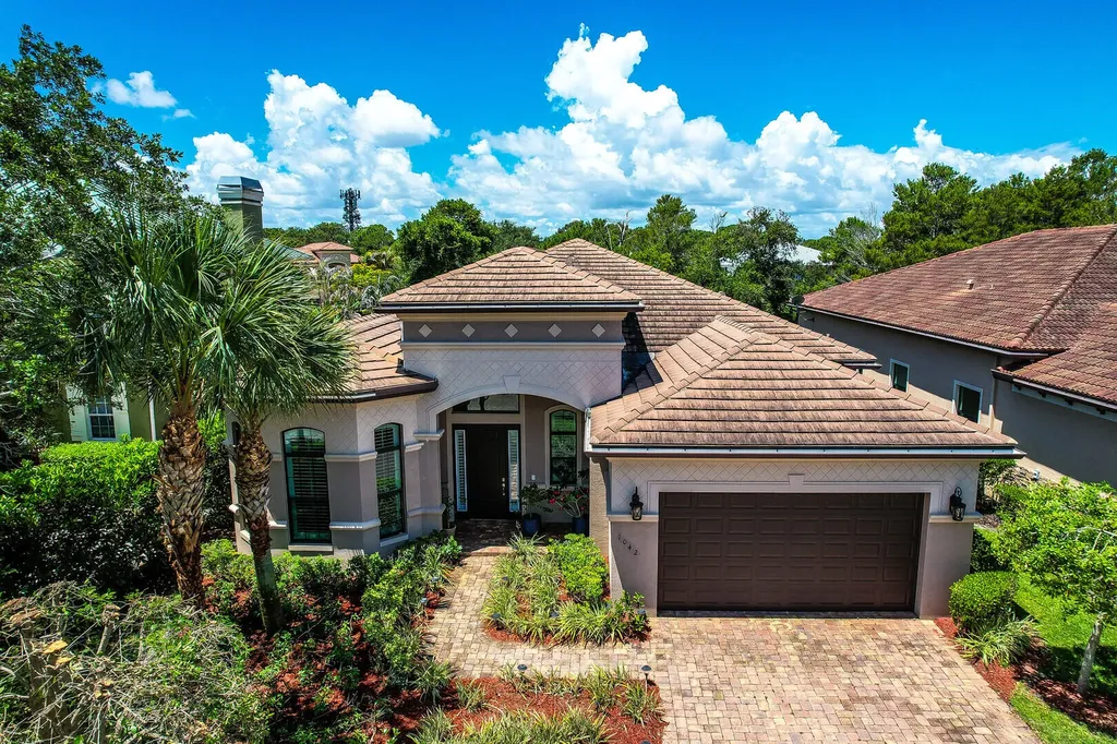 1042 NE Savanna Oaks Way Jensen Beach FL 34957