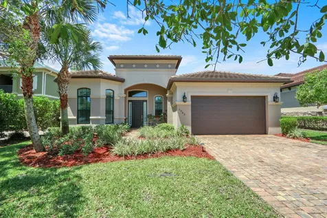 1042 NE Savanna Oaks Way Jensen Beach FL 34957