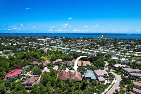 1042 NE Savanna Oaks Way Jensen Beach FL 34957