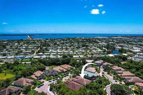 1042 NE Savanna Oaks Way Jensen Beach FL 34957
