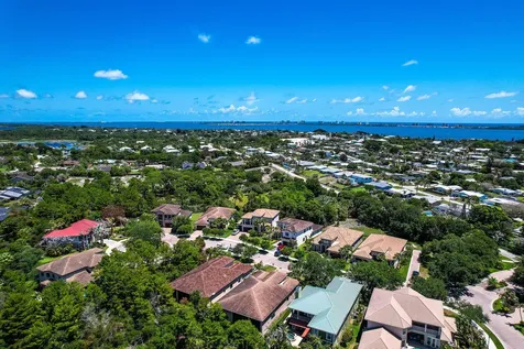 1042 NE Savanna Oaks Way Jensen Beach FL 34957