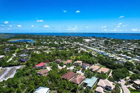 1042 NE Savanna Oaks Way Jensen Beach FL 34957