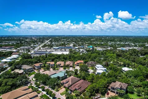 1042 NE Savanna Oaks Way Jensen Beach FL 34957