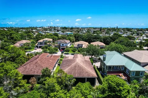 1042 NE Savanna Oaks Way Jensen Beach FL 34957