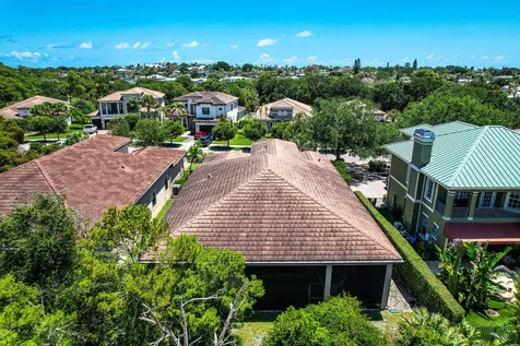 1042 NE Savanna Oaks Way Jensen Beach FL 34957