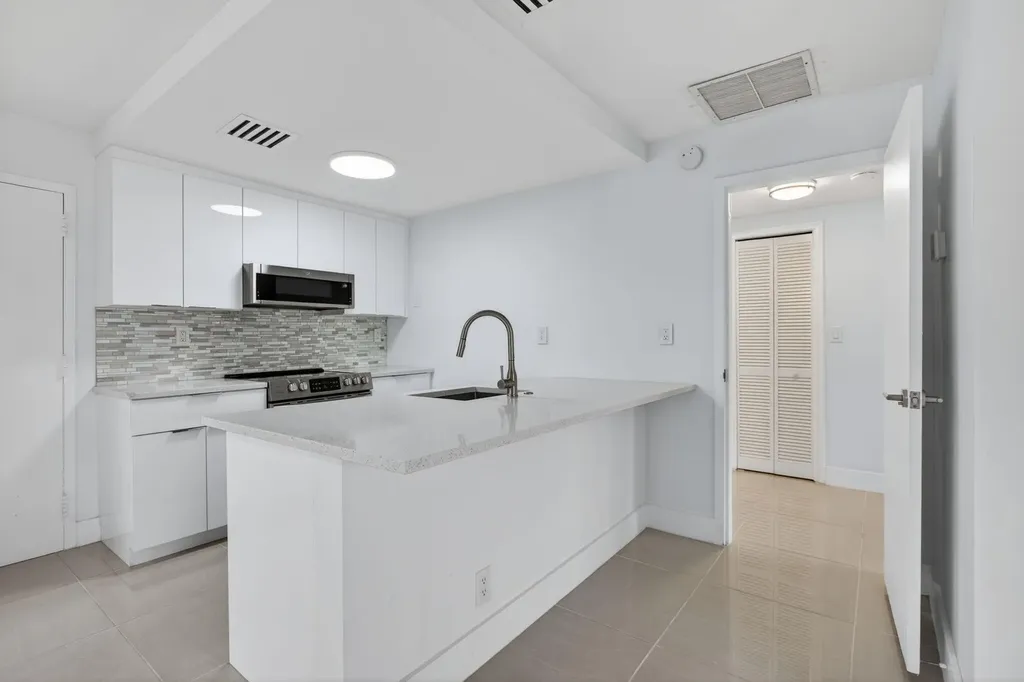 3212 NE 12th Street Pompano Beach FL 33062