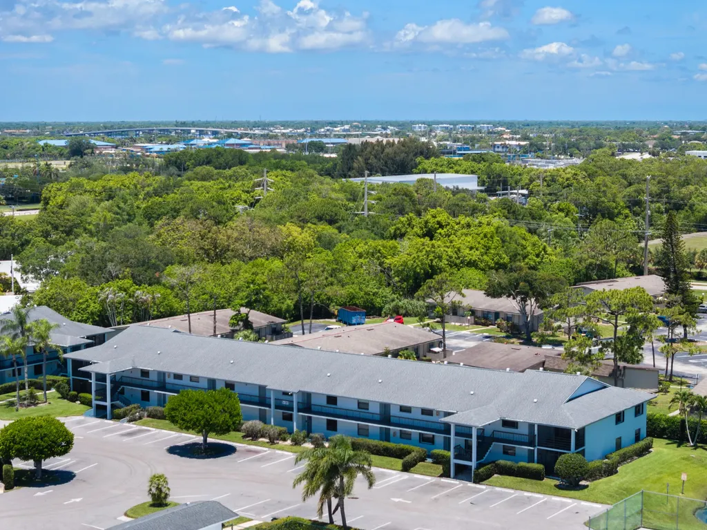 1201 SE Parkview Place Stuart FL 34994
