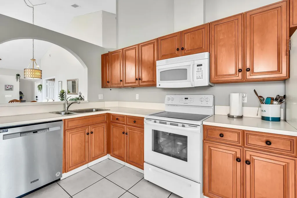 1904 Rosewood Way Palm Beach Gardens FL 33418