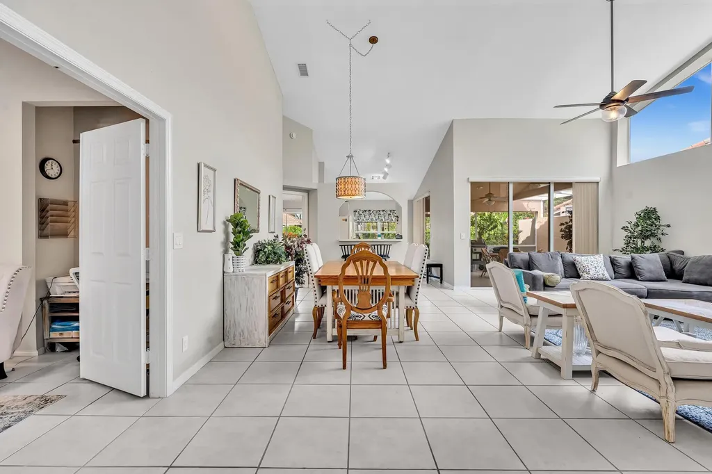 1904 Rosewood Way Palm Beach Gardens FL 33418