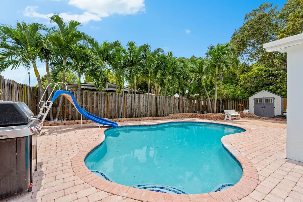 340 NE 26th Court Pompano Beach FL 33064