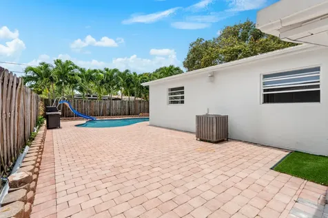 340 NE 26th Court Pompano Beach FL 33064