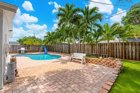 340 NE 26th Court Pompano Beach FL 33064