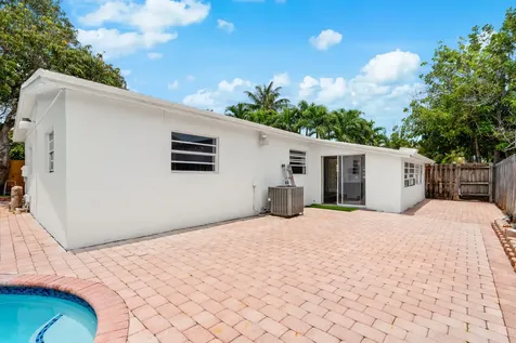 340 NE 26th Court Pompano Beach FL 33064