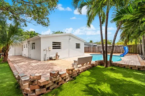 340 NE 26th Court Pompano Beach FL 33064