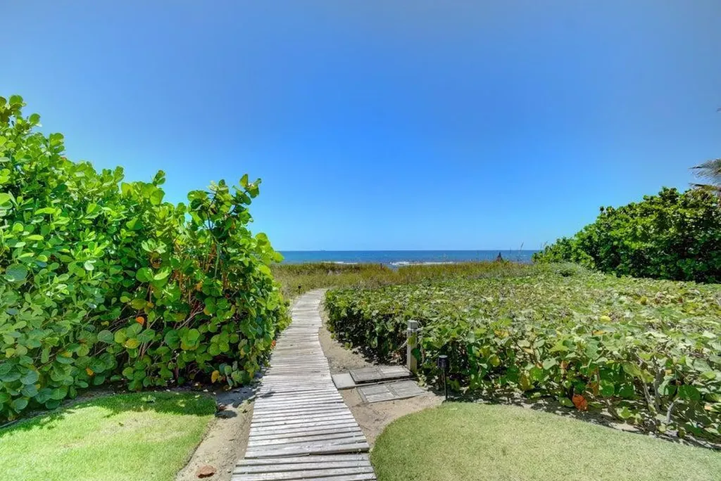 2225 S Ocean Boulevard Delray Beach FL 33483