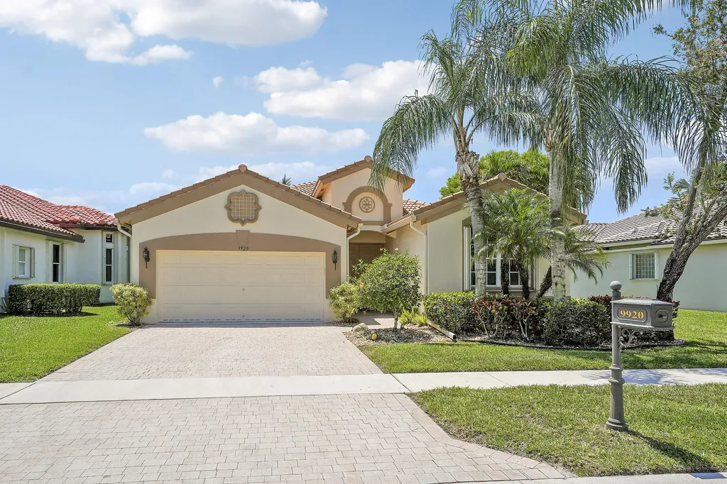 9920 Mantova Drive Lake Worth FL 33467