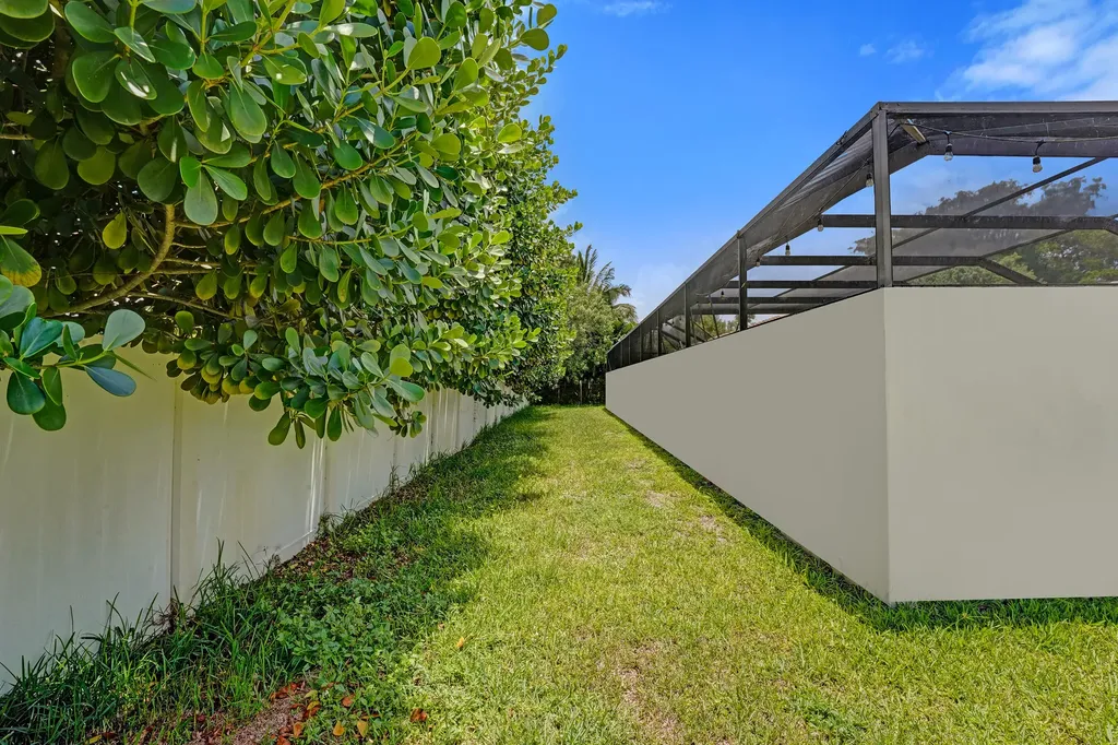 7381 SW 6th Court Plantation FL 33317