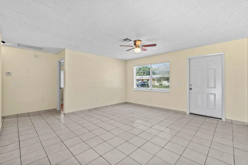 4863 Gulfstream Road Lake Worth FL 33460