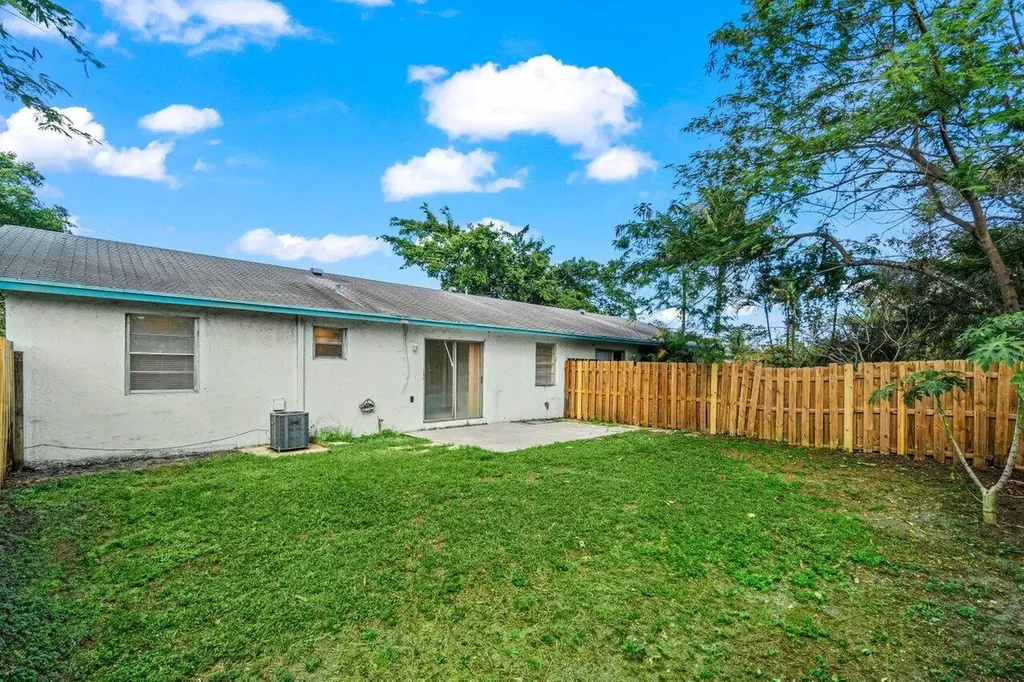 4863 Gulfstream Road Lake Worth FL 33460