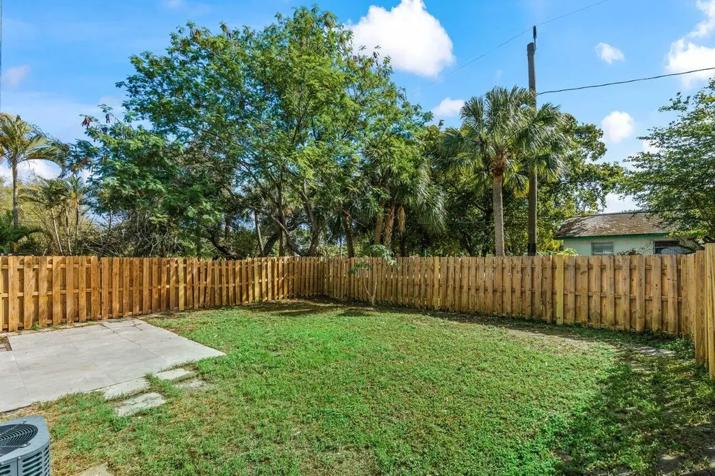 4863 Gulfstream Road Lake Worth FL 33460