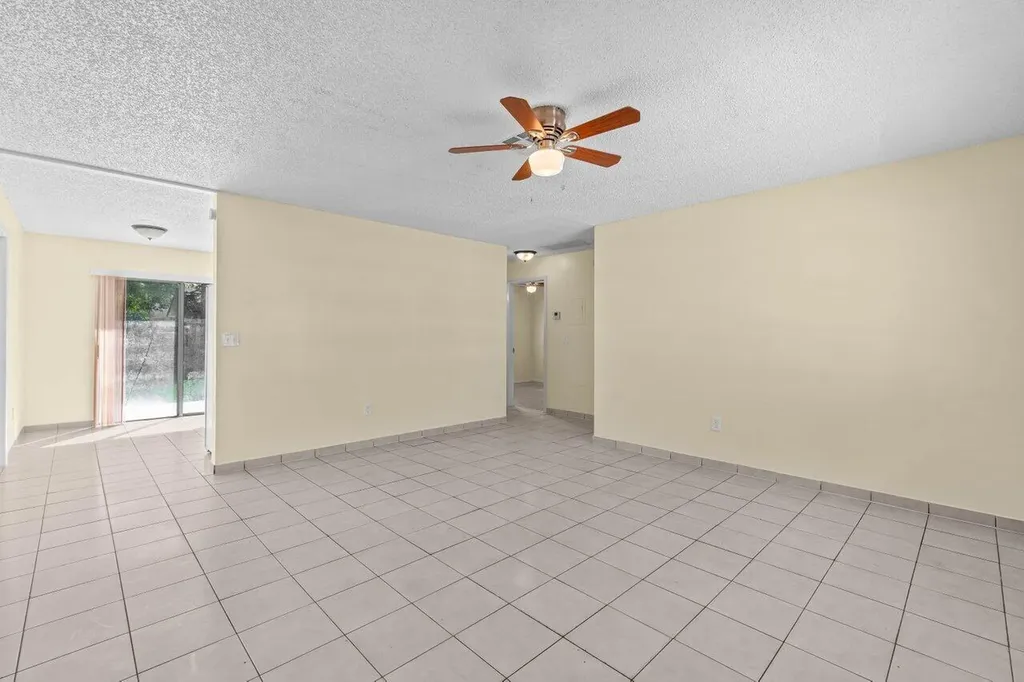 4863 Gulfstream Road Lake Worth FL 33460