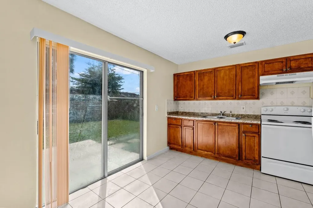 4863 Gulfstream Road Lake Worth FL 33460