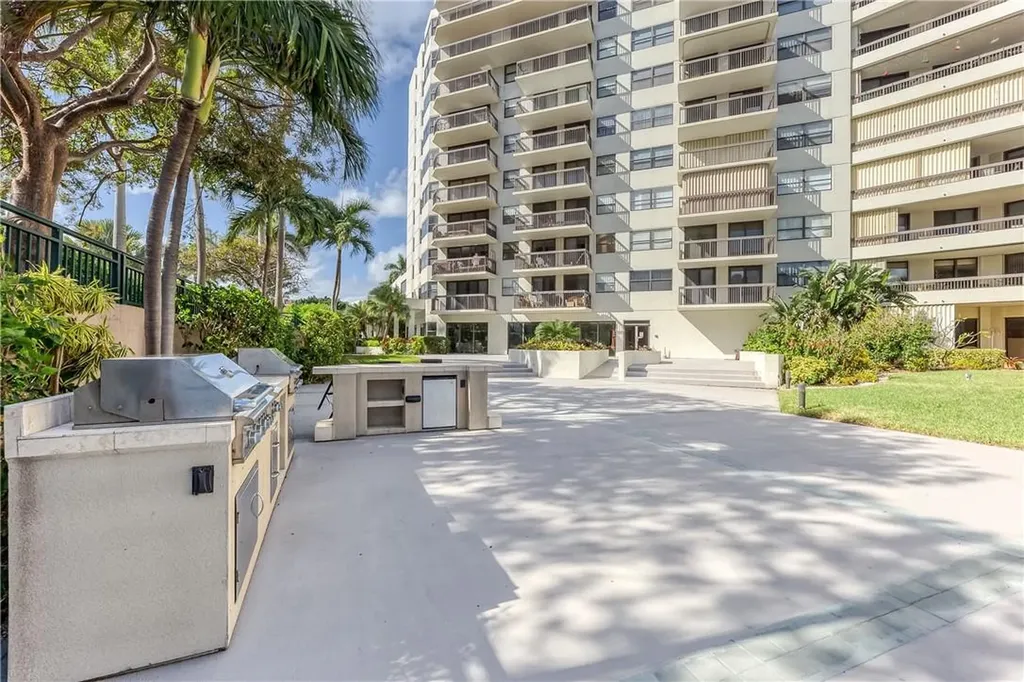 2900 NE 14th Causeway Fort Lauderdale FL 33062