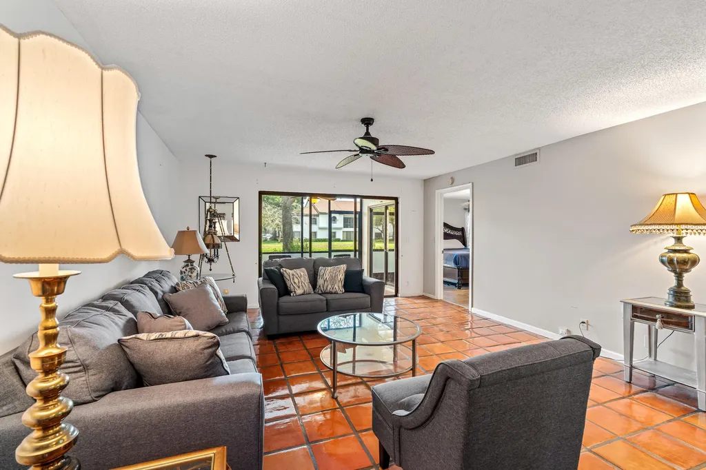 9728 Sills Drive E Boynton Beach FL 33437