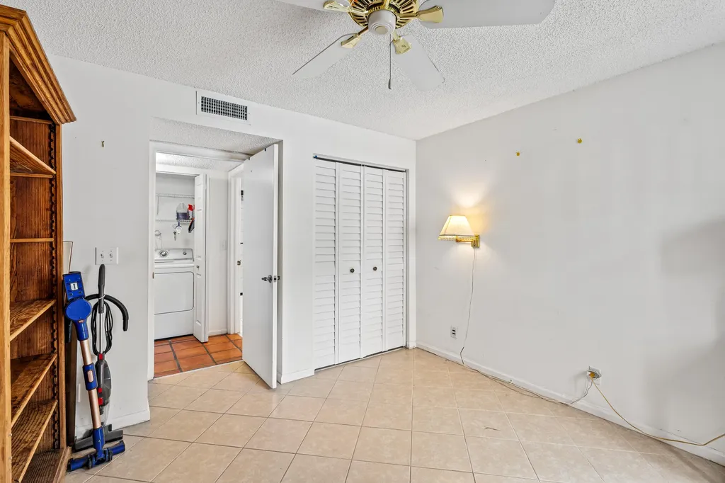 9728 Sills Drive E Boynton Beach FL 33437