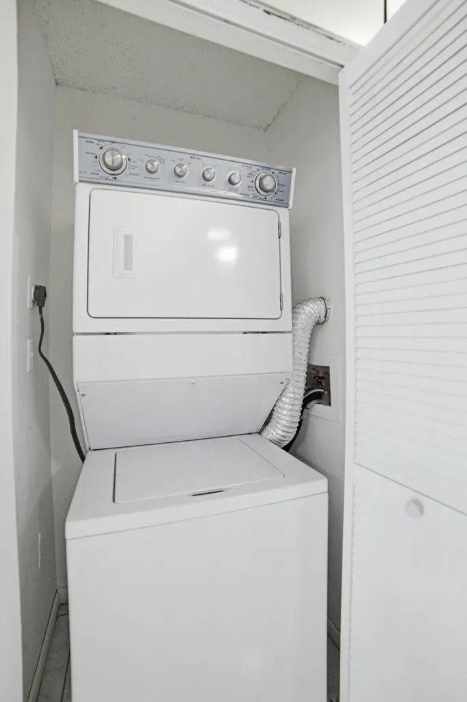 8207 Fairway Road Sunrise FL 33351