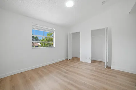 8207 Fairway Road Sunrise FL 33351