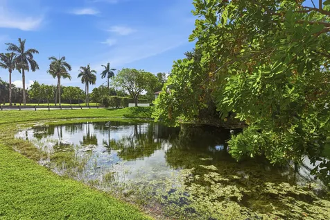 8207 Fairway Road Sunrise FL 33351