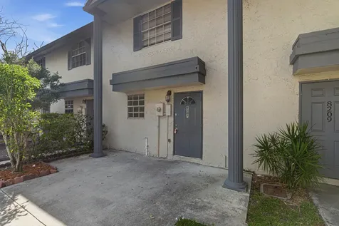 8207 Fairway Road Sunrise FL 33351
