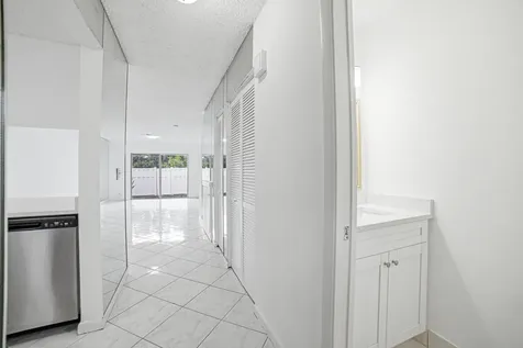 8207 Fairway Road Sunrise FL 33351