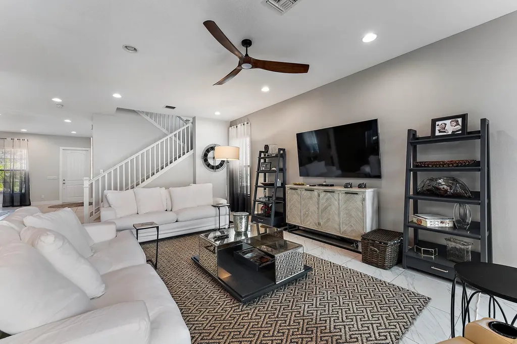 1077 Faulkner Terrace Palm Beach Gardens FL 33418
