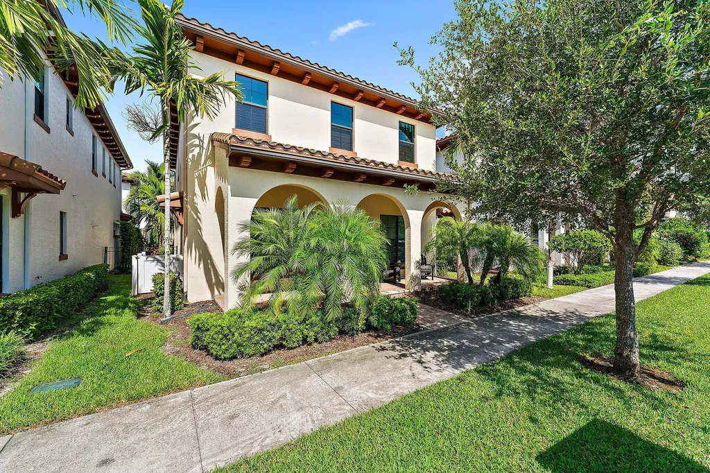 1077 Faulkner Terrace Palm Beach Gardens FL 33418