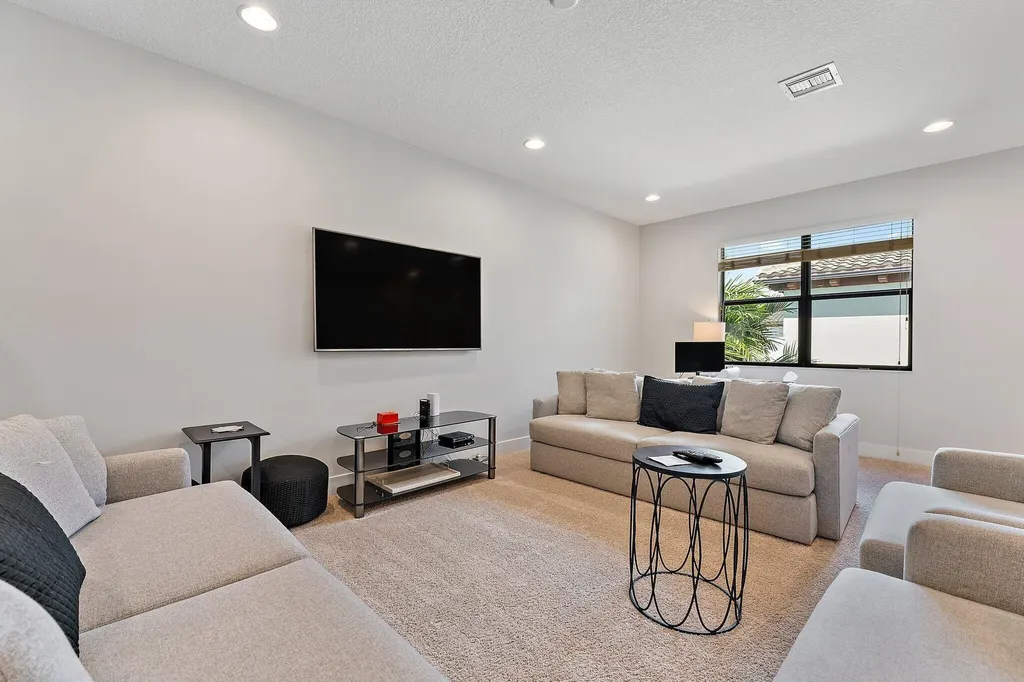 1077 Faulkner Terrace Palm Beach Gardens FL 33418