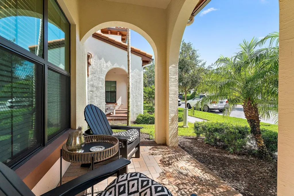 1077 Faulkner Terrace Palm Beach Gardens FL 33418