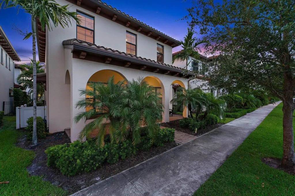 1077 Faulkner Terrace Palm Beach Gardens FL 33418
