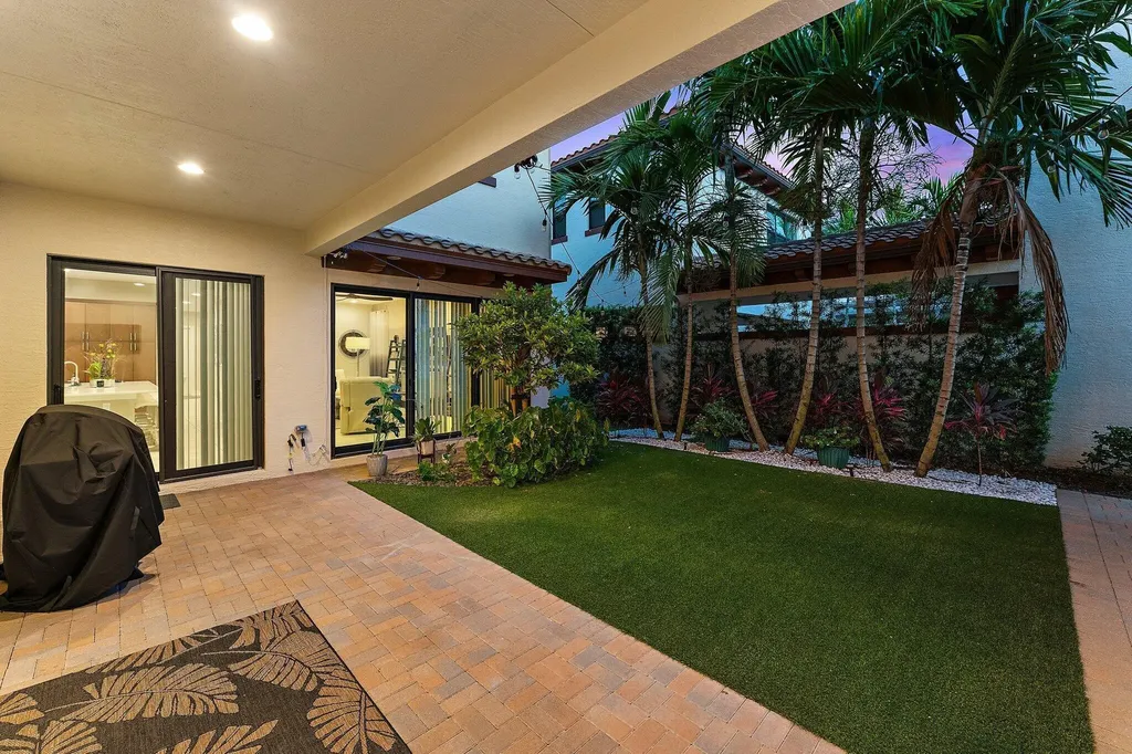 1077 Faulkner Terrace Palm Beach Gardens FL 33418